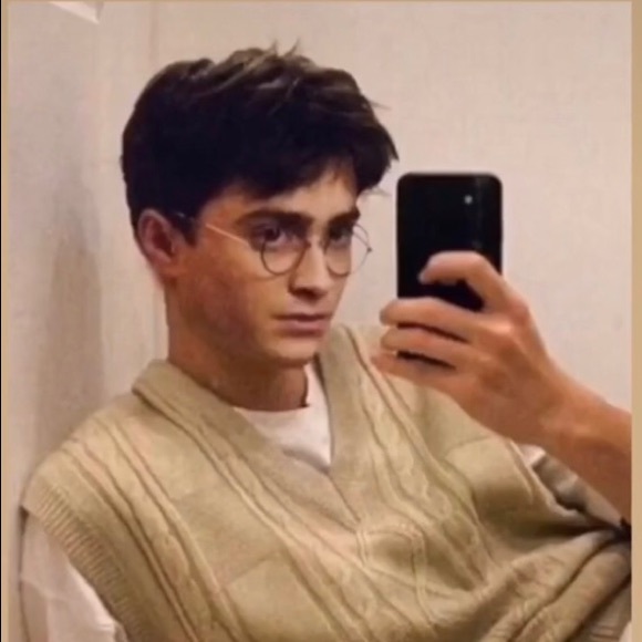 Meet your Posher, Simrin - Picture 1 of 1